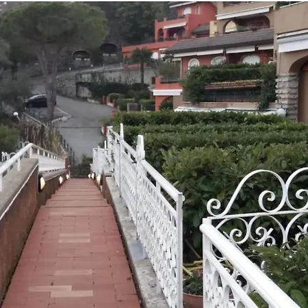 Apartment Portofino Est *